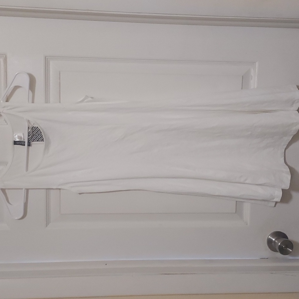 White A-line short sleeved dress